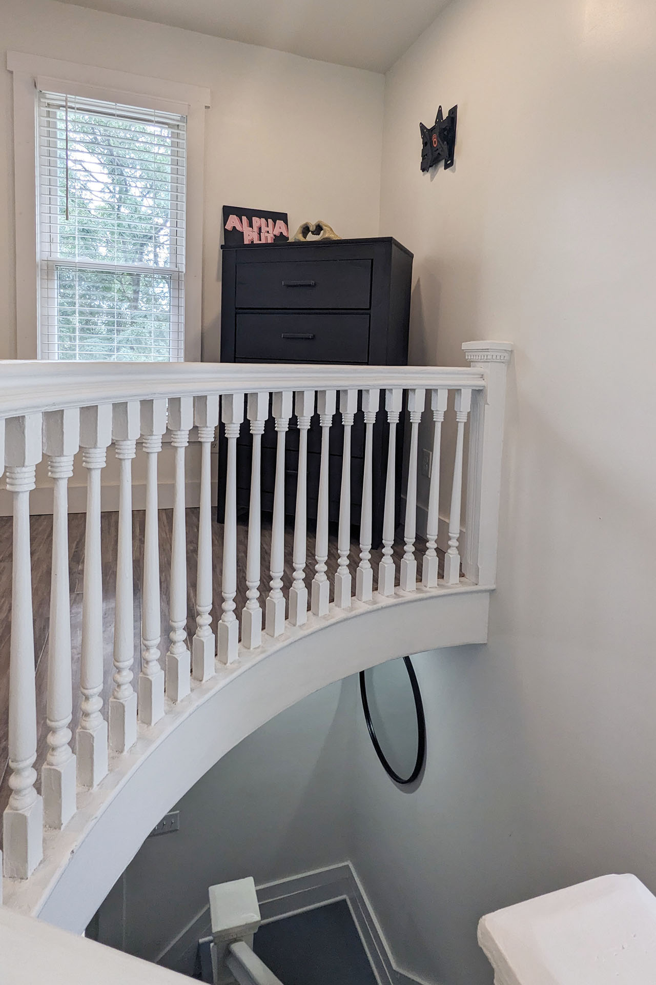 Upstairs landing/study area, detail of banister at 39 Frank St.
